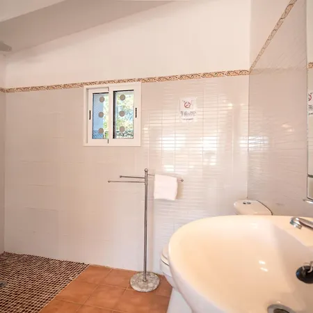 G002 Jesus By Mallorca Selection Port de Pollenca